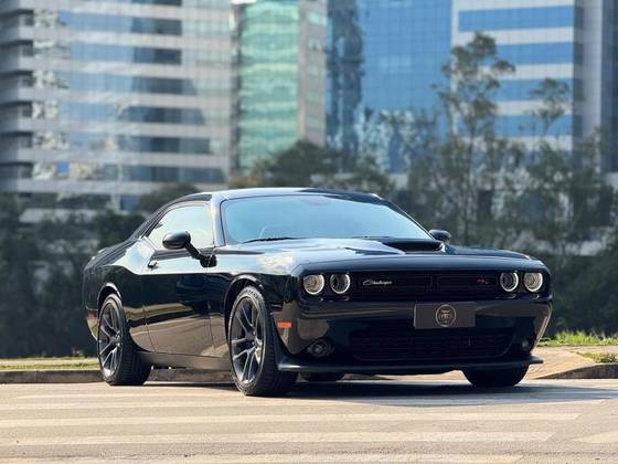 DODGE CHALLENGER 6.4 V8 HEMI GASOLINA R/T SCAT PACK TORQUEFLITE